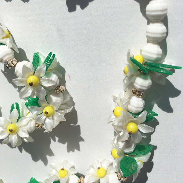 Pearlescent Petals Necklace- Vintage